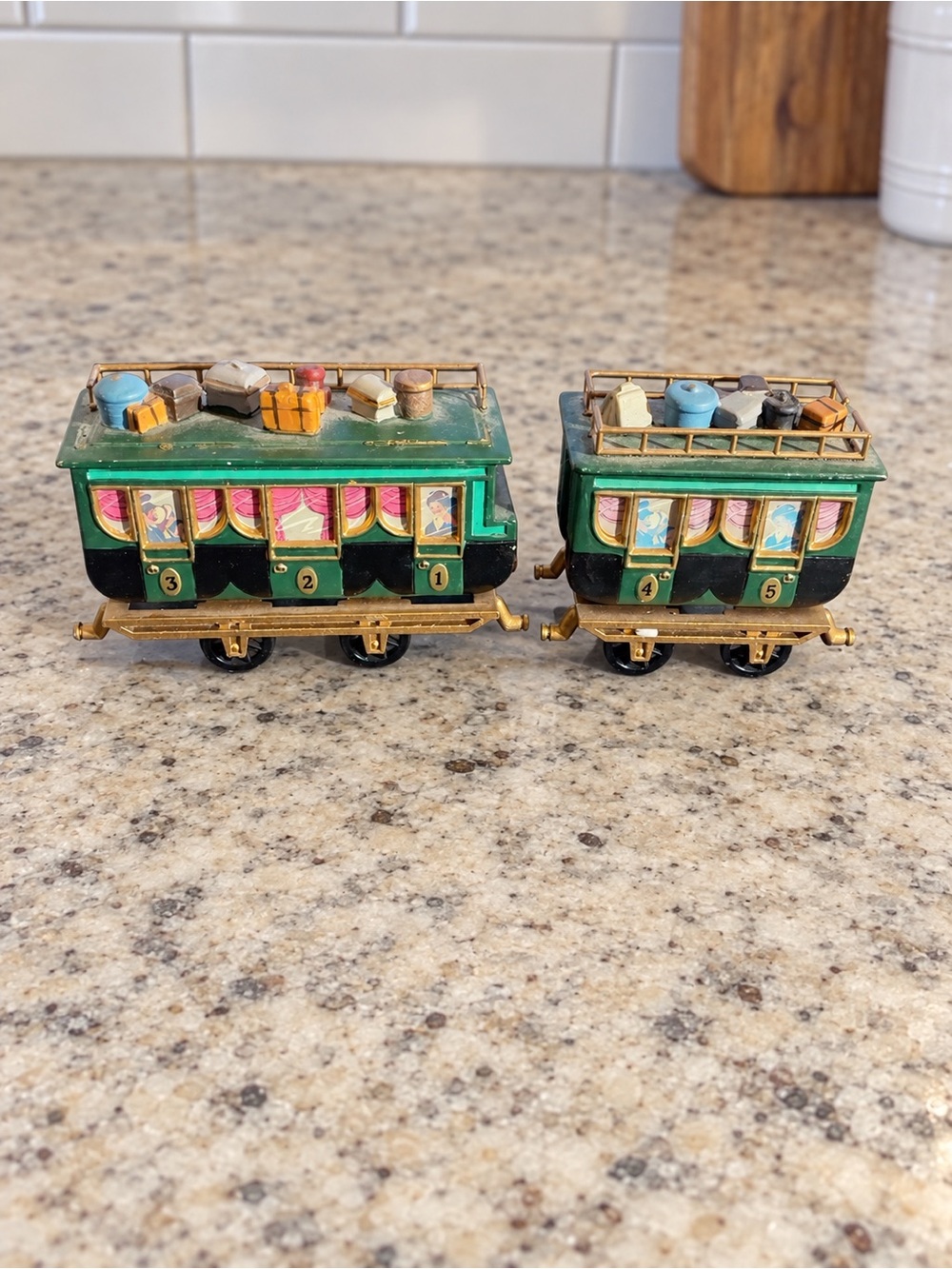 Vintage-Style Green & Gold Train Passenger Cars Set of 2 Christmas Décor